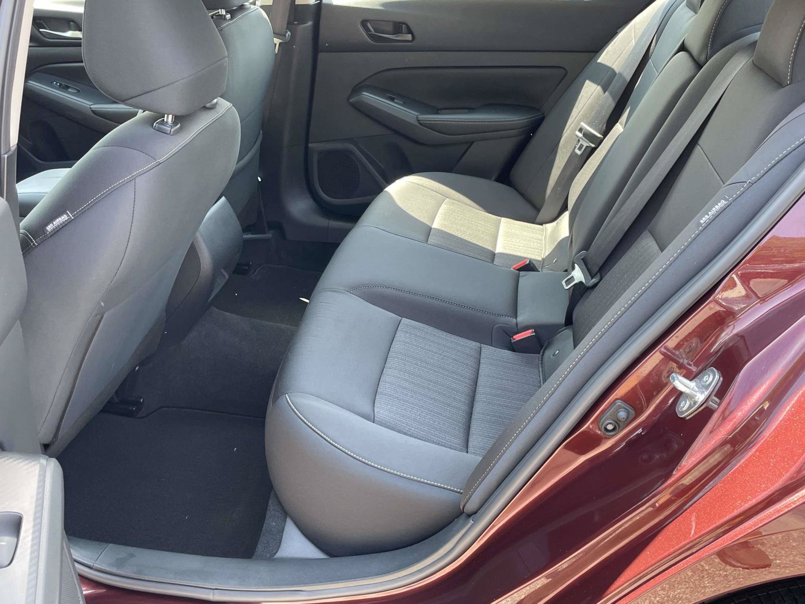Used 2024 Nissan Altima 2.5 SV w/ SV Premium Package AWD/4WD image 8