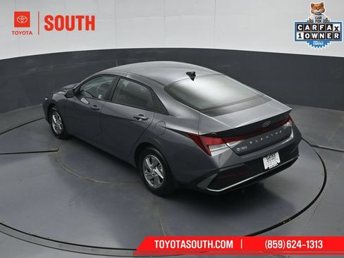 Used 2025 Hyundai Elantra SE FWD image 50