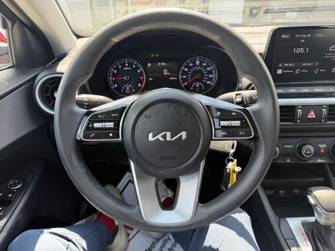 Used 2024 Kia Forte LXS w/ LXS Technology Package FWD image 13