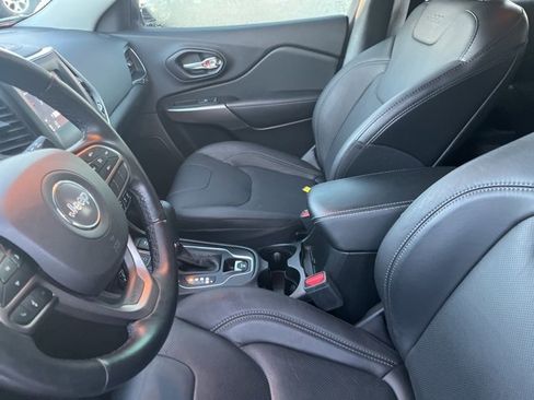 Used 2021 Jeep Cherokee Latitude Lux image 9