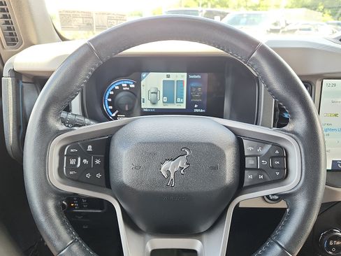 Used 2024 Ford Bronco Wildtrak AWD/4WD image 19