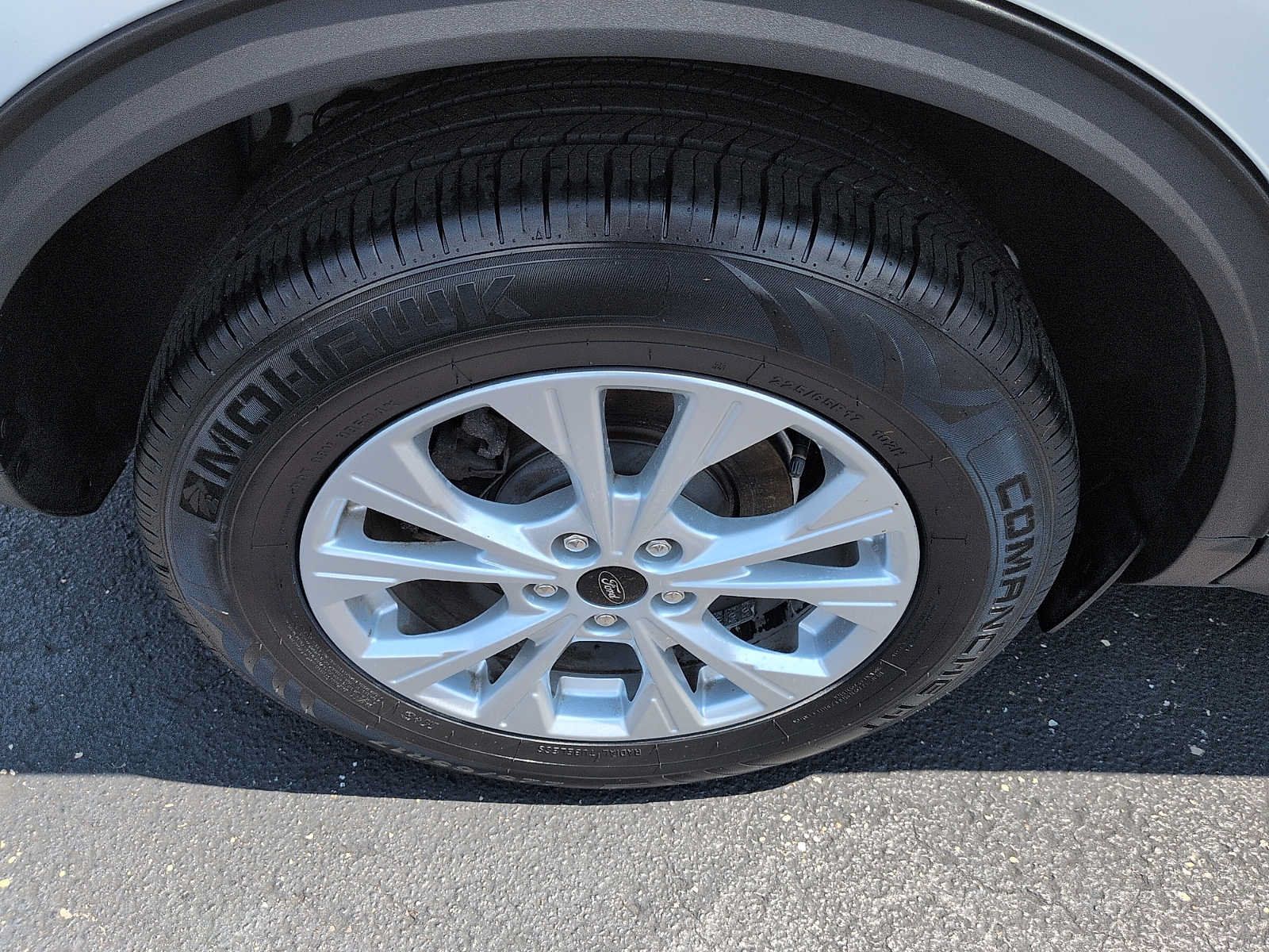 Certified 2023 Ford Escape Active AWD/4WD image 9