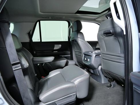 Certified 2025 Ford Expedition Active AWD/4WD image 12