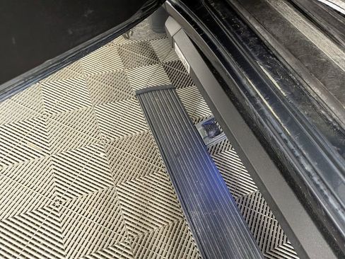 Used 2021 Chevrolet Silverado 1500 LT Trail Boss image 14