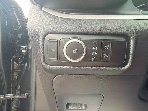 Used 2023 Ford Explorer XLT w/ Equipment Group 202A AWD/4WD image 21