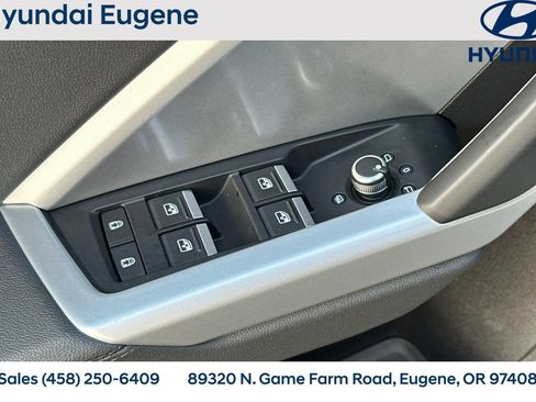 Used 2025 Audi Q3 2.0T Premium image 15