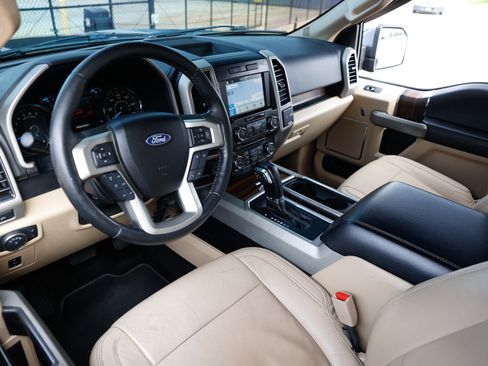 Used 2017 Ford F150 Lariat w/ Equipment Group 501A Mid image 6