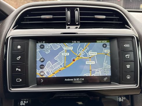 Used 2017 Jaguar F-PACE Prestige image 51