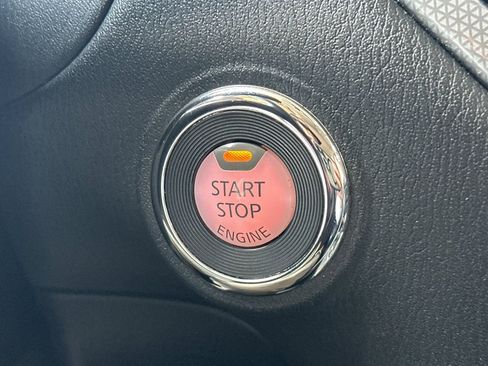 Used 2018 Nissan Pathfinder SL w/ Cargo Package FWD image 24