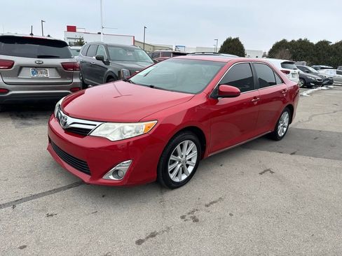 Used 2012 Toyota Camry XLE image 3