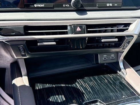 Used 2024 Lexus RX 350 FWD w/ Accessory Package (K3) image 17