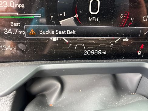 Used 2025 GMC Acadia Elevation FWD image 16