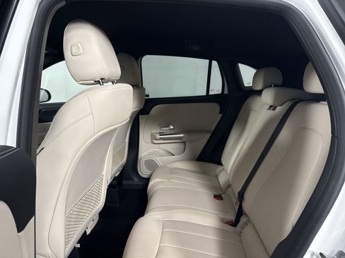 Used 2025 Mercedes-Benz GLA 250 4MATIC image 22