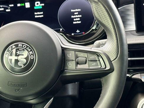 Used 2024 Alfa Romeo Tonale Veloce image 20