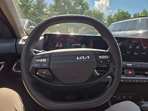 Certified 2025 Kia K4 FWD image 14