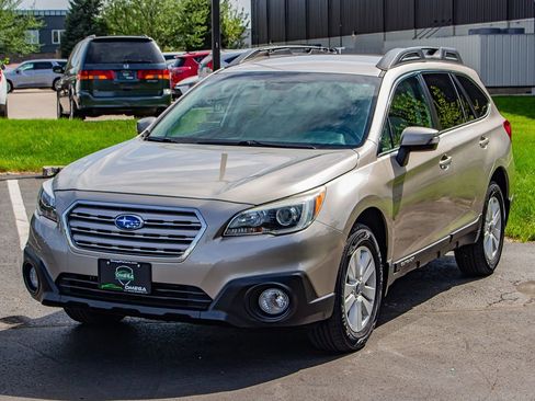 Used 2016 Subaru Outback 2.5i Premium image 3