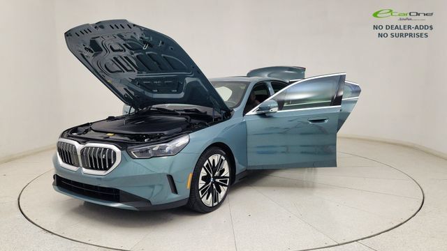 Used 2026 BMW i5 xDrive40 AWD/4WD image 15