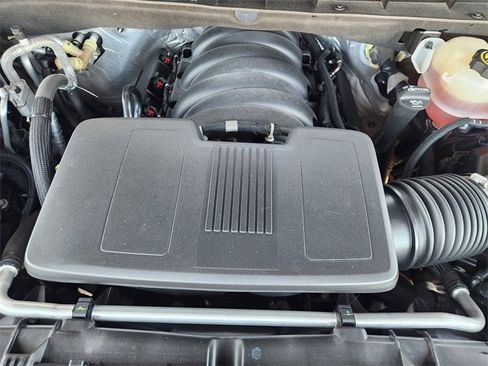 Used 2022 Chevrolet Tahoe Z71 image 9