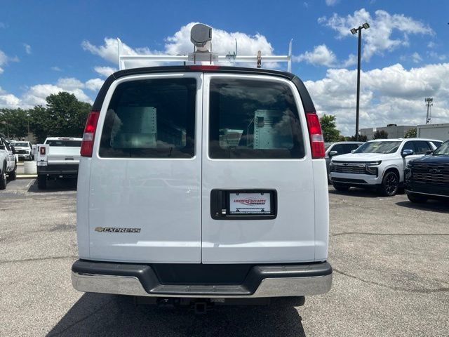 New 2026 Chevrolet Express 2500 w/ Communications Package RWD image 4