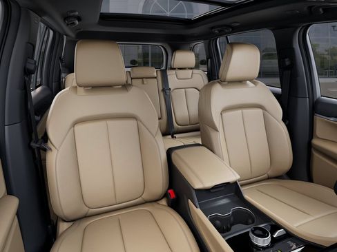 New 2025 Jeep Grand Cherokee Limited w/ Black Appearance Package AWD/4WD image 17
