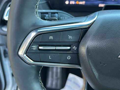 Used 2024 Chevrolet Traverse LT w/ Enhanced Driving Package image 34