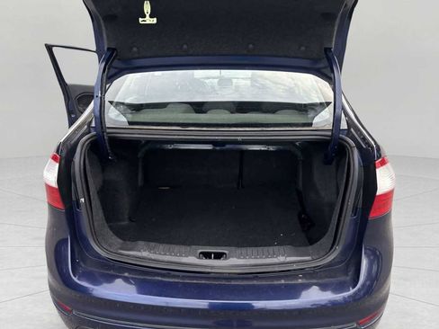 Used 2016 Ford Fiesta SE image 8