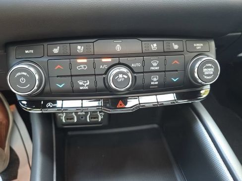 Used 2024 Dodge Durango GT AWD/4WD image 21
