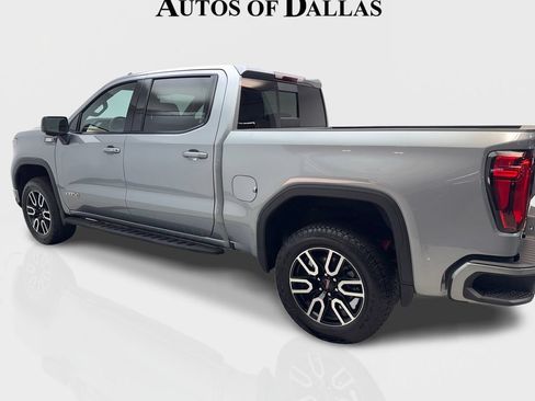 Used 2025 GMC Sierra 1500 AT4 w/ AT4 Premium Package AWD/4WD image 10