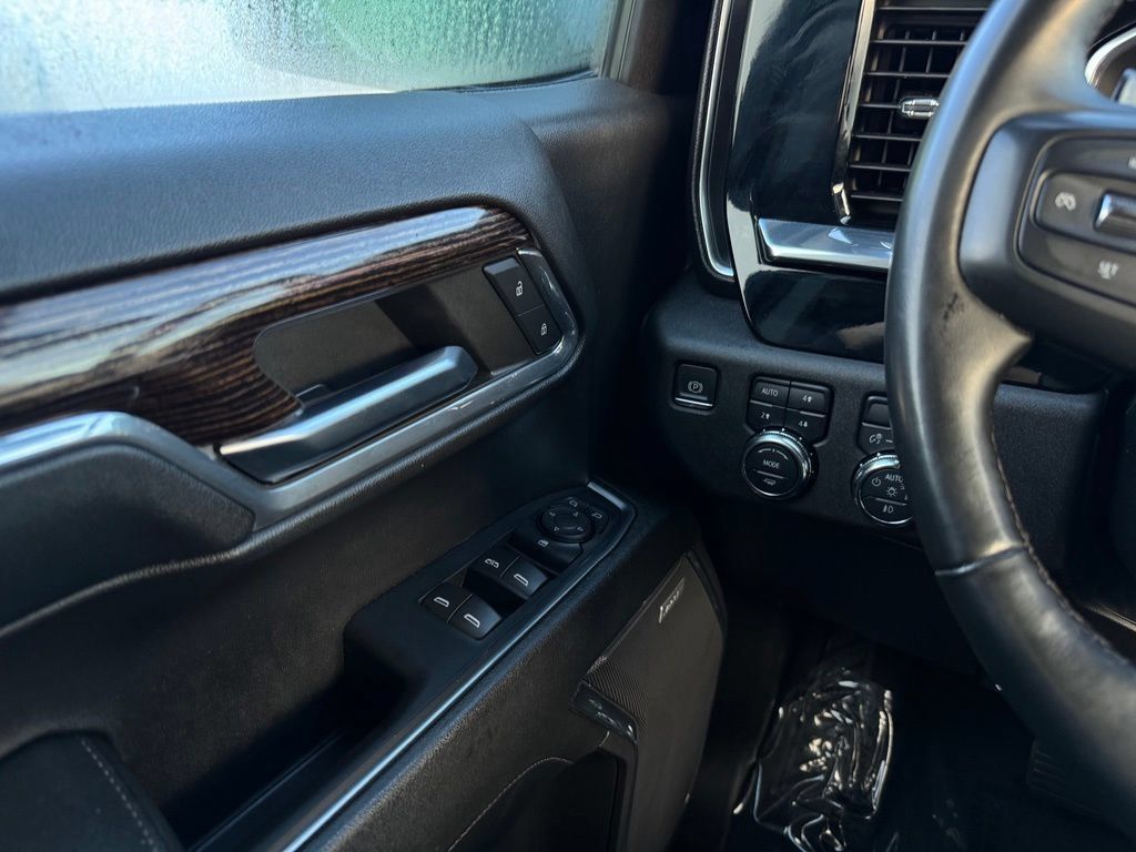 Used 2024 GMC Sierra 1500 Elevation w/ Preferred Package AWD/4WD image 39
