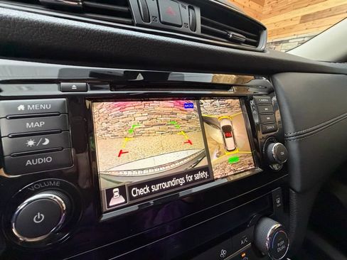 Used 2019 Nissan Rogue SL image 21