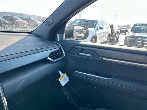 New 2026 GMC Acadia Elevation image 28