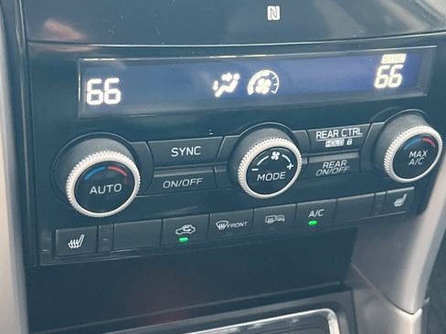 Used 2019 Subaru Ascent Limited w/ Popular Package #2A image 18