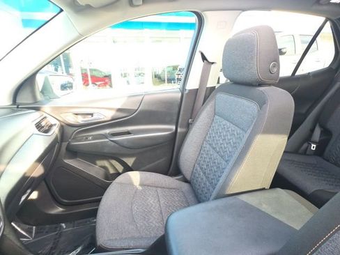 Used 2022 Chevrolet Equinox LT image 25