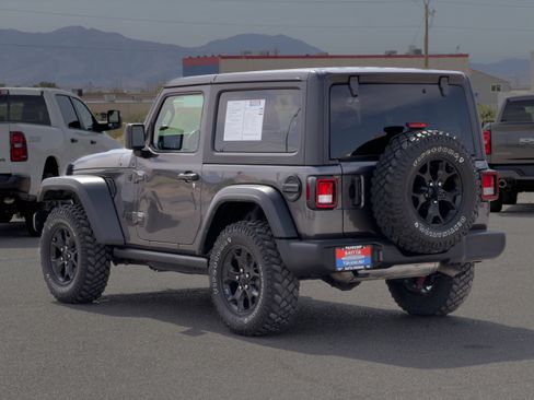 Used 2022 Jeep Wrangler Willys image 3