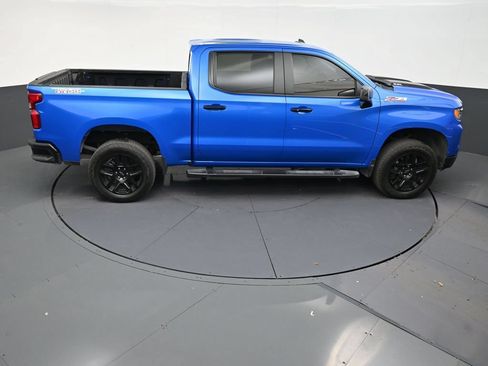 Used 2025 Chevrolet Silverado 1500 LT Trail Boss w/ Convenience Package II AWD/4WD image 17