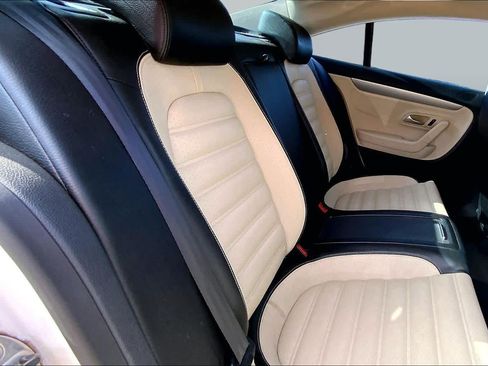 Used 2012 Volkswagen CC Sport FWD image 18