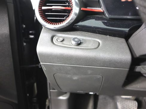 Used 2024 Chevrolet Trax RS image 14