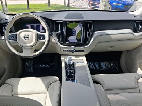 Used 2025 Volvo XC60 B5 Ultra w/ Protection Package Premier AWD/4WD image 9