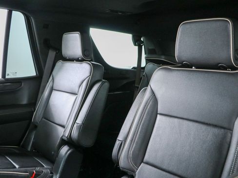 Used 2025 GMC Yukon Elevation w/ Elevation Premium Package AWD/4WD image 30
