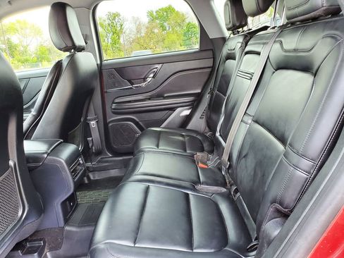 Used 2021 Lincoln Corsair AWD image 9