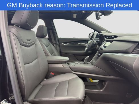 Used 2025 Cadillac XT5 Premium Luxury w/ Technology Package FWD image 17