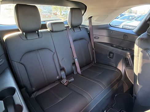 Certified 2025 MAZDA CX-90 3.3 Turbo w/ Preferred Package image 36