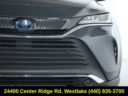 Used 2022 Toyota Venza XLE AWD/4WD image 8