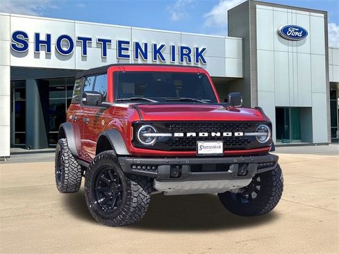 Used 2022 Ford Bronco Wildtrak image 1