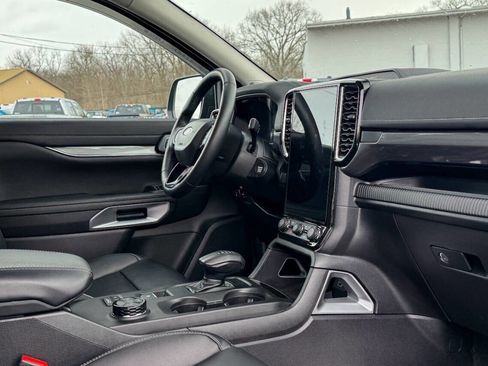 Used 2024 Ford Ranger Lariat w/ FX4 Off-Road Package image 14