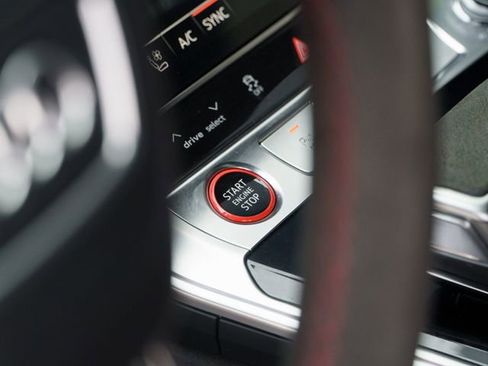 Used 2025 Audi RS 6 performance image 29