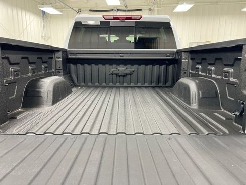 New 2026 Chevrolet Silverado 1500 High Country w/ Technology Package AWD/4WD image 25