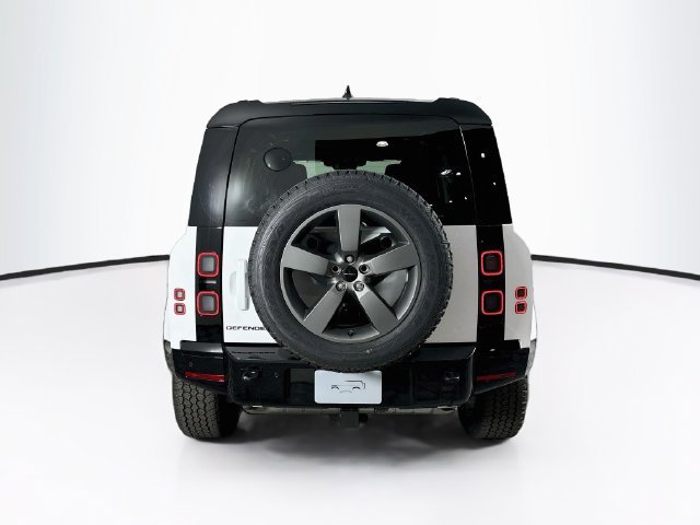 New 2026 Land Rover Defender 110 X-Dynamic SE AWD/4WD image 6