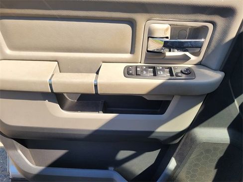 Used 2012 RAM 1500 Big Horn image 9