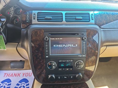 Used 2014 GMC Yukon XL Denali AWD/4WD image 13